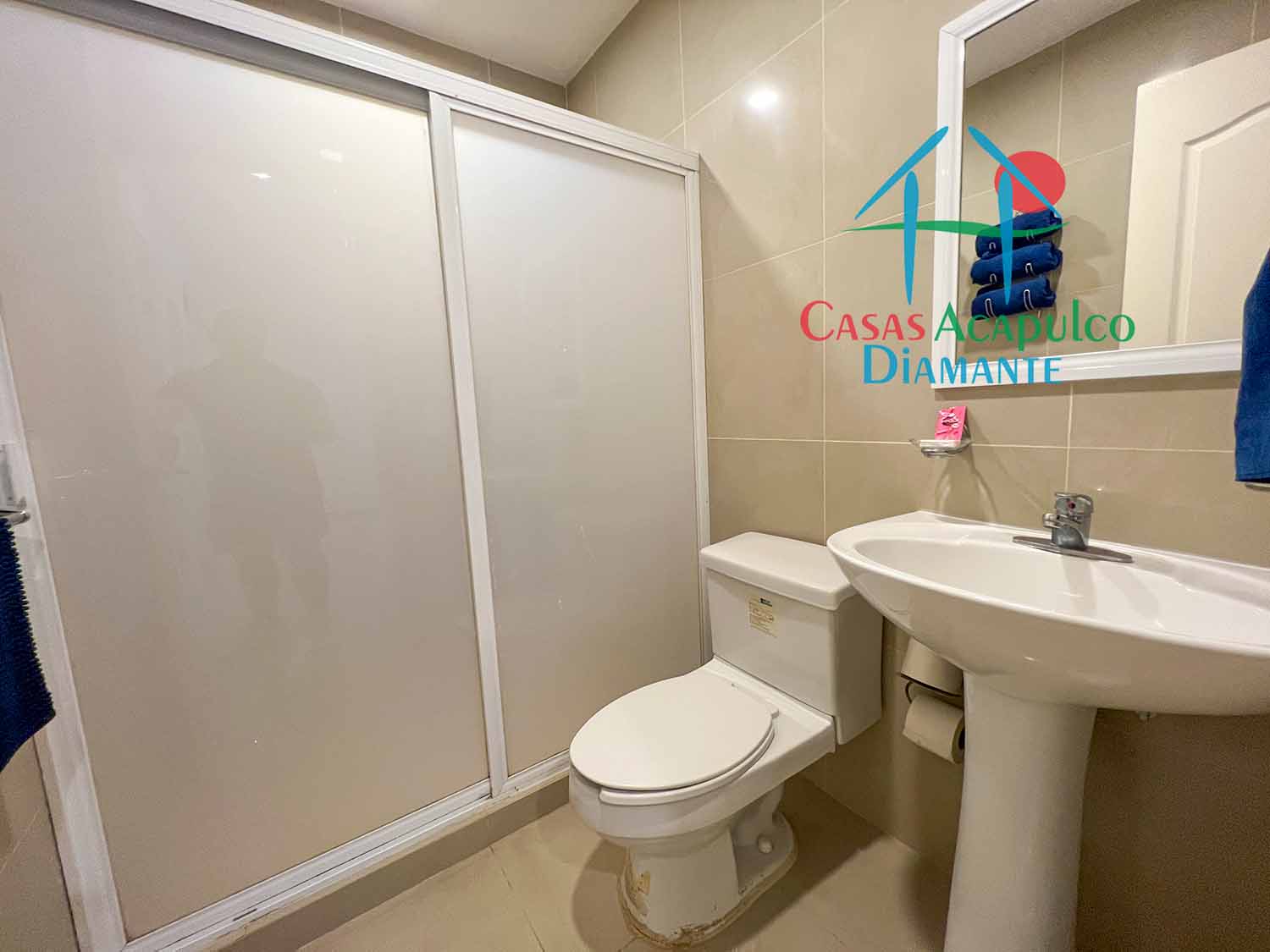 Diamante Lakes Zafiro 225 - Baño completo 1
